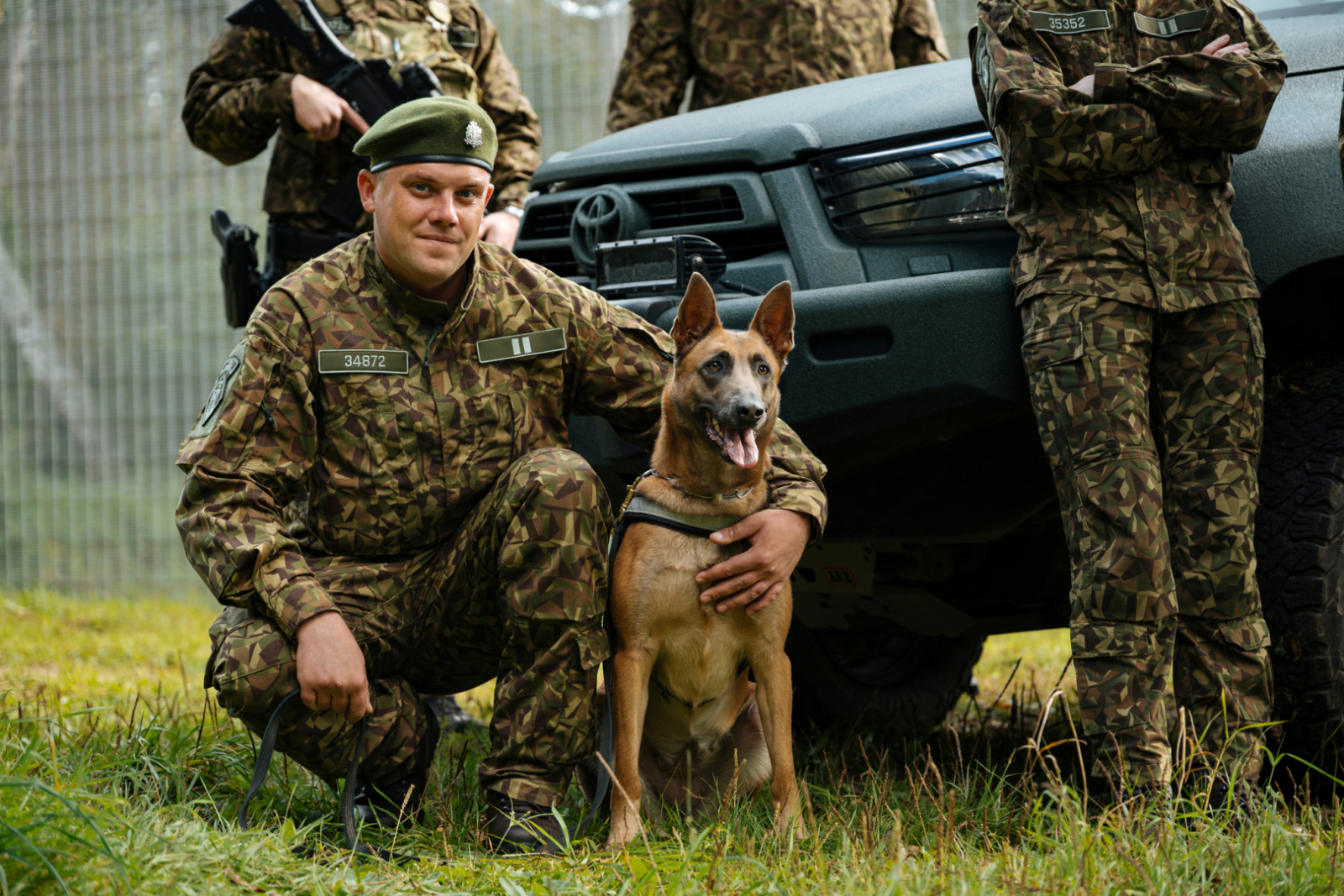 FOTO: Robežsargs jaunajā formas tērpā