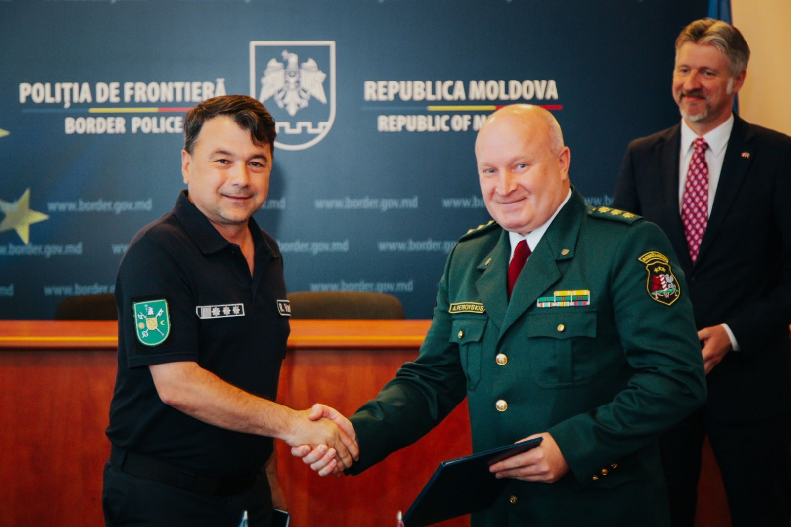Valsts robežsardzes sakaru virsnieka aktivitātes Moldovas Republikā, Kišiņevā projekta Nr. VRS/IDF/2019/8 „Valsts robežsardzes sakaru virsnieku darbības turpināšana Gruzijā, Ukrainā, Moldovā un Baltkrievijā (2. posms)” ietvaros.