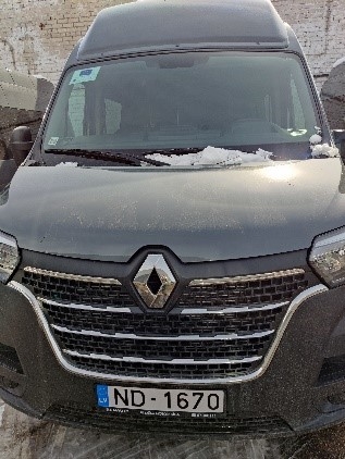 Valsts robežsardze saņēma mikroautobusus suņu pārvadāšanai