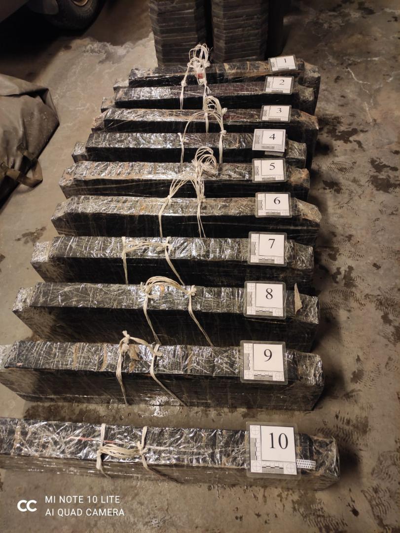 FOTO: Kontrabandas cigaretes