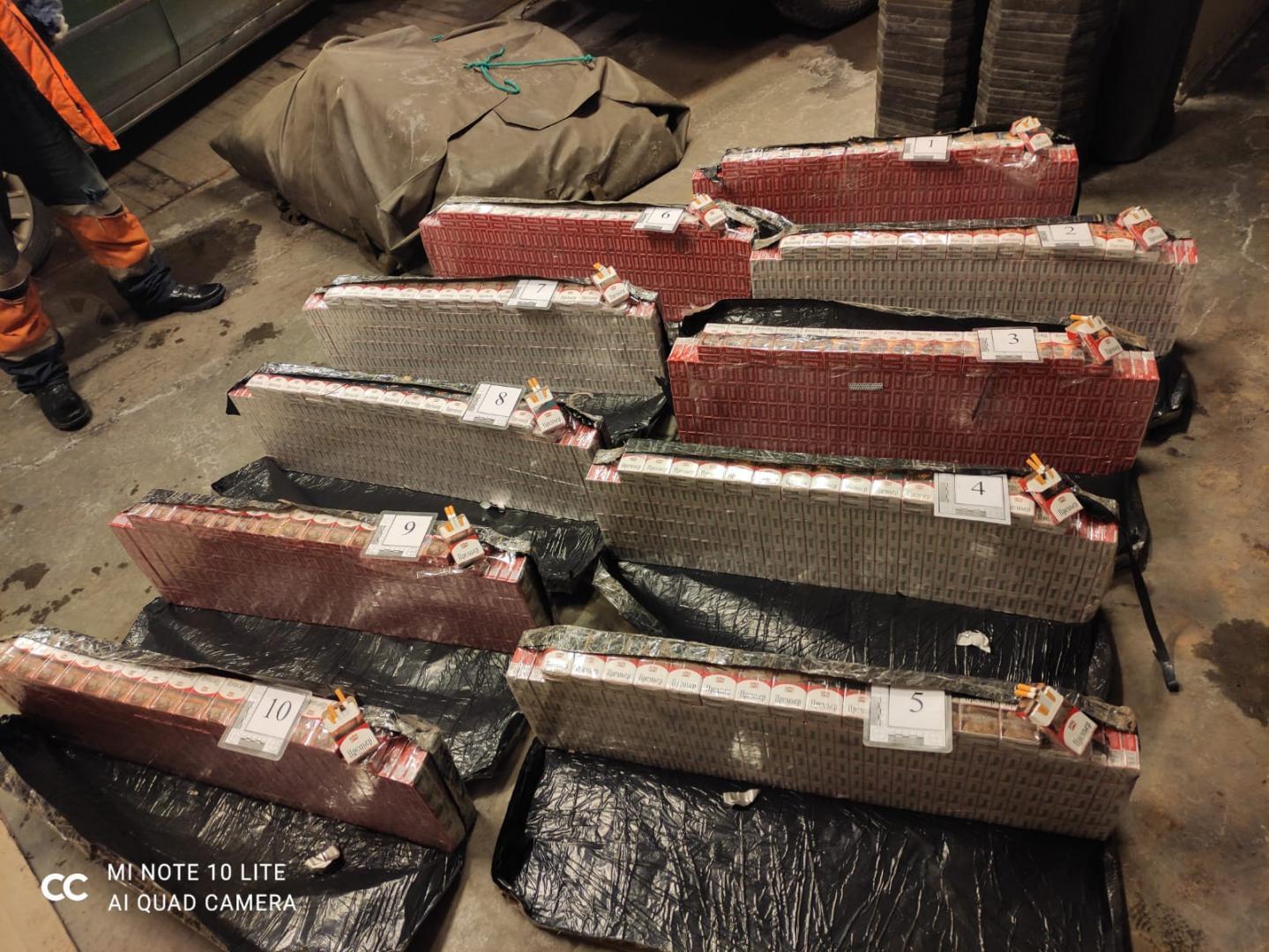 FOTO: Kontrabandas cigaretes