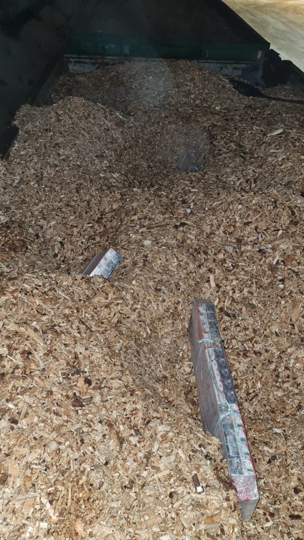 FOTO: Kontrabandas cigaretes