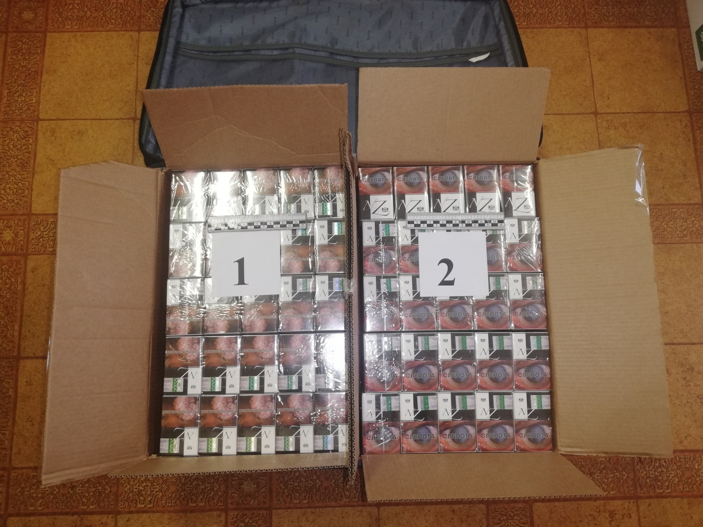 FOTO: Kontrabandas cigaretes