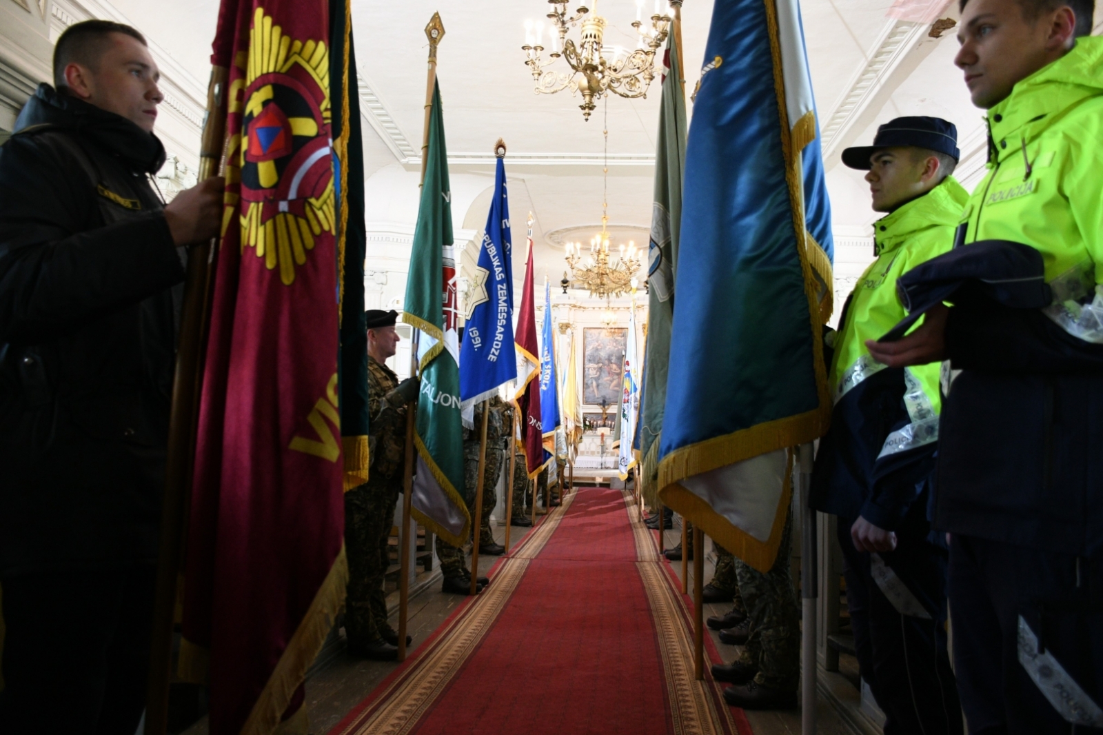 Robežsargi piedalās 4. maija svinībās Alūksnē