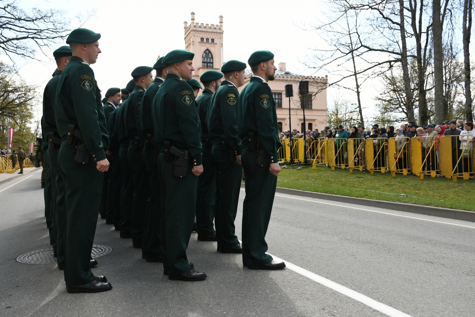 Robežsargi piedalās 4. maija svinībās Alūksnē