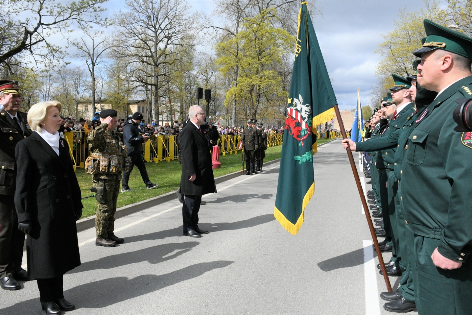Robežsargi piedalās 4. maija svinībās Alūksnē