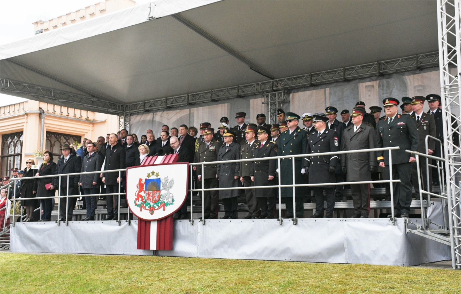 Robežsargi piedalās 4. maija svinībās Alūksnē