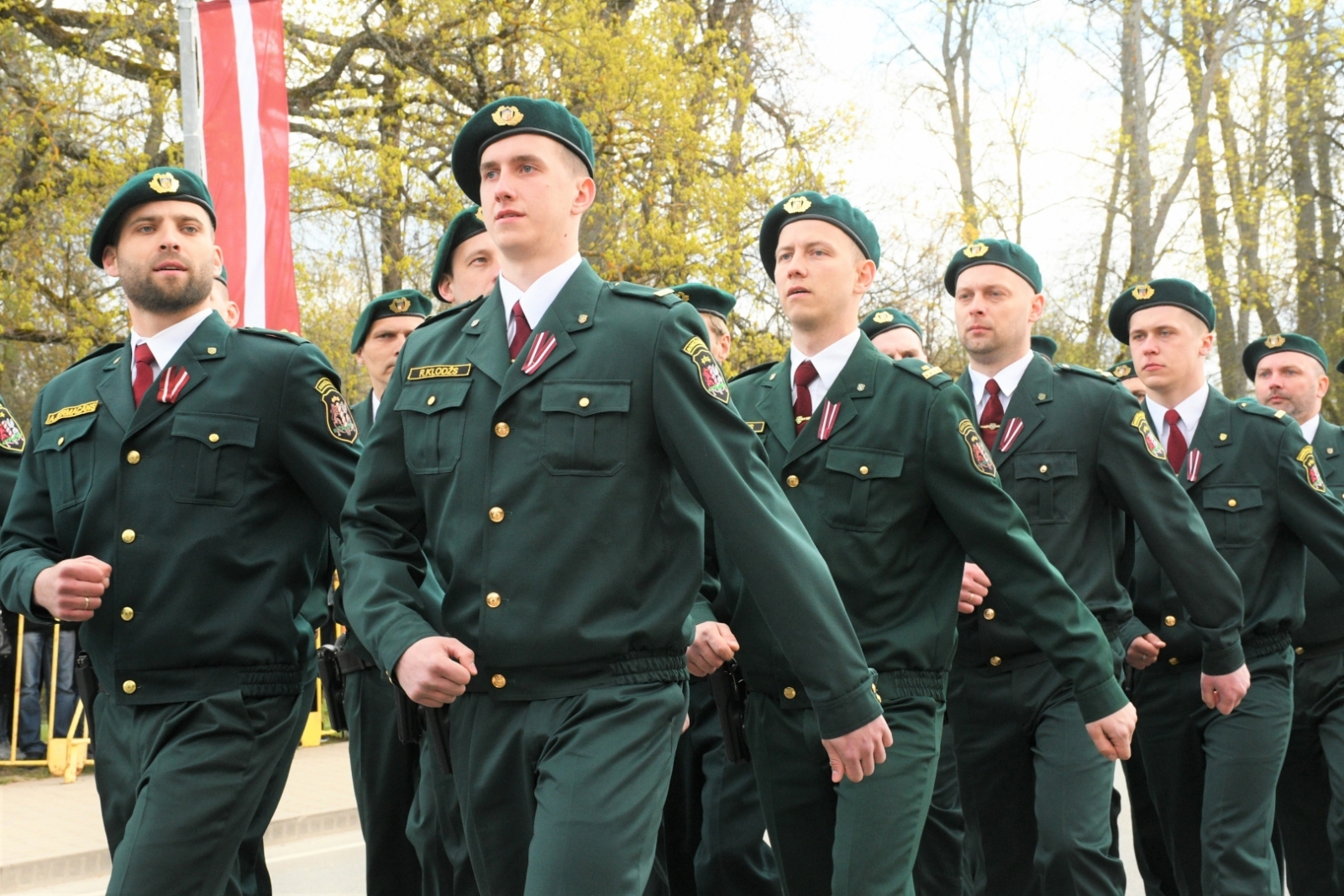 Robežsargi piedalās 4. maija svinībās Alūksnē