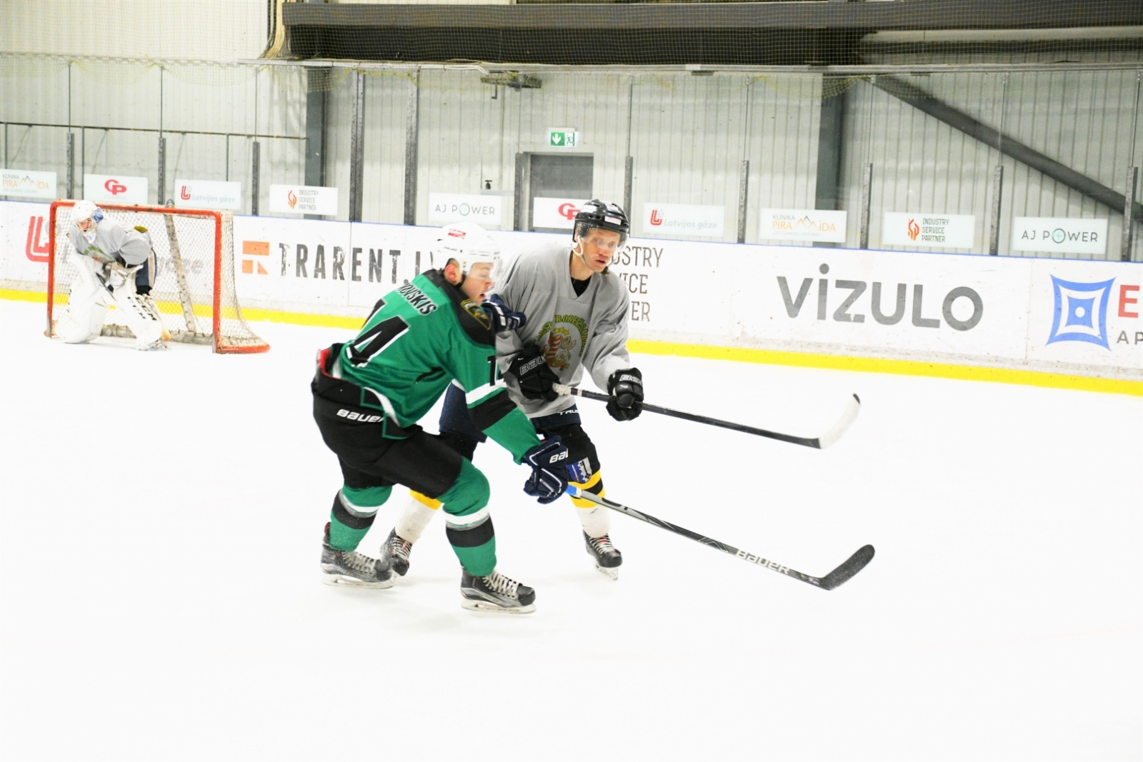 FOTO: VRS hokeja komanda piedalās operatīvo dienestu hokeja turnīrā “Operatīvo dienestu kauss”