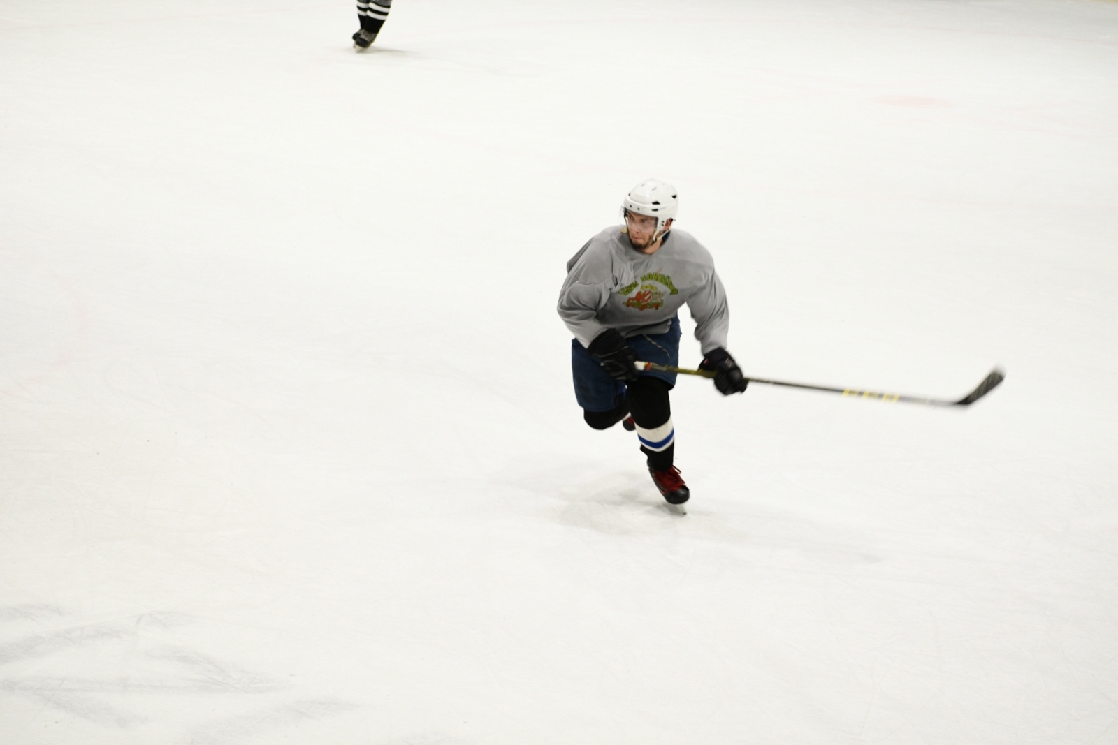 FOTO: VRS hokeja komanda piedalās operatīvo dienestu hokeja turnīrā “Operatīvo dienestu kauss”