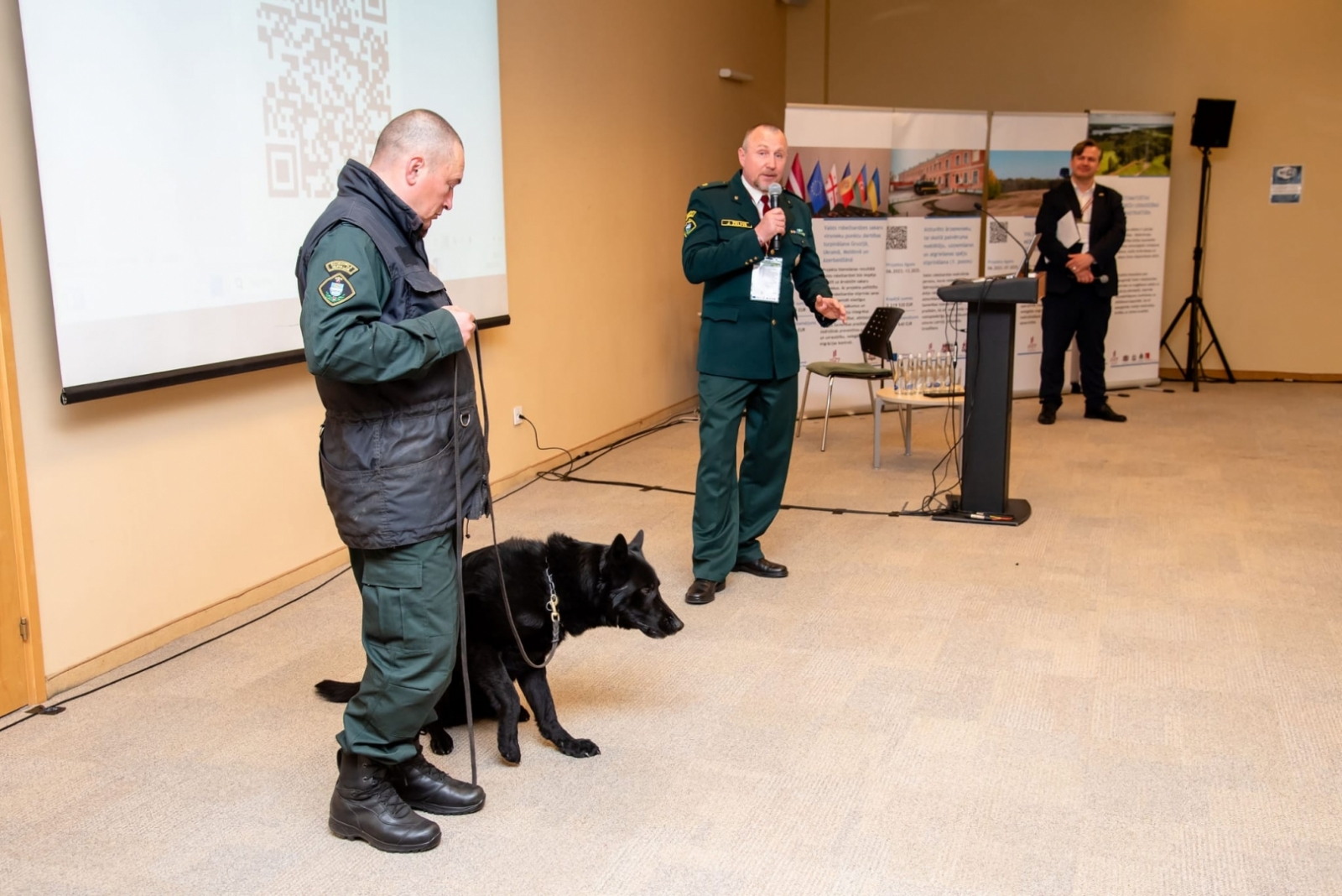 FOTO: Eiropas Komisijas Migrācijas un iekšlietu ģenerāldirektorāta delegācija apmeklē VRS