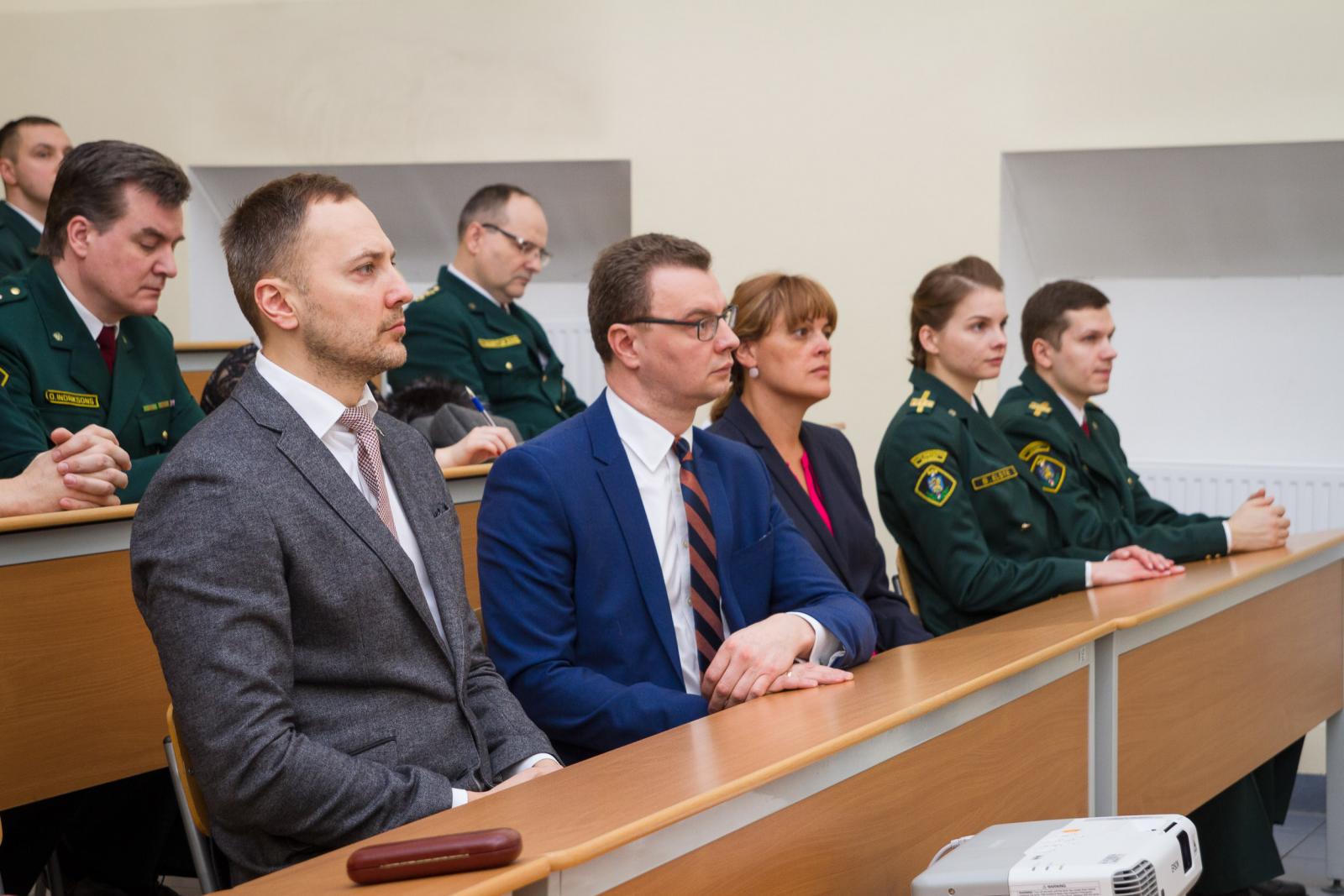 FOTO: Atskaites sanāksme