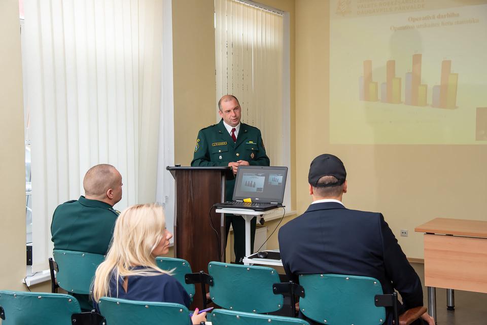 FOTO: Iekšlietu ministra vizīte Daugavpils pārvaldē