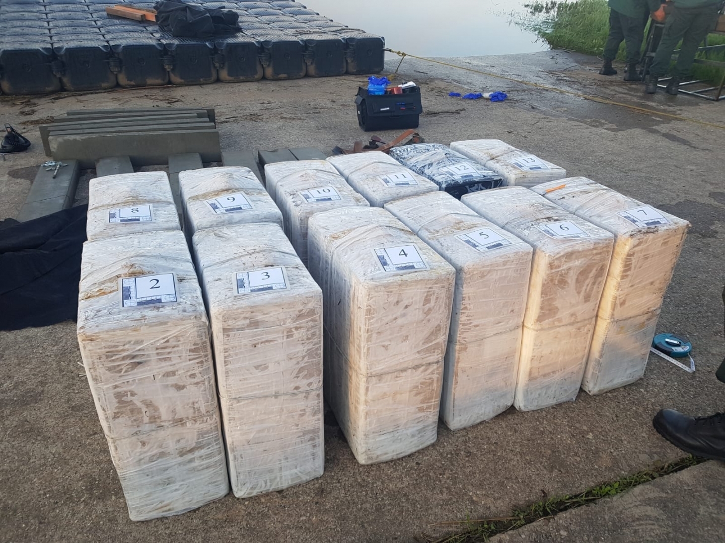 FOTO: Kontrabandas cigaretes