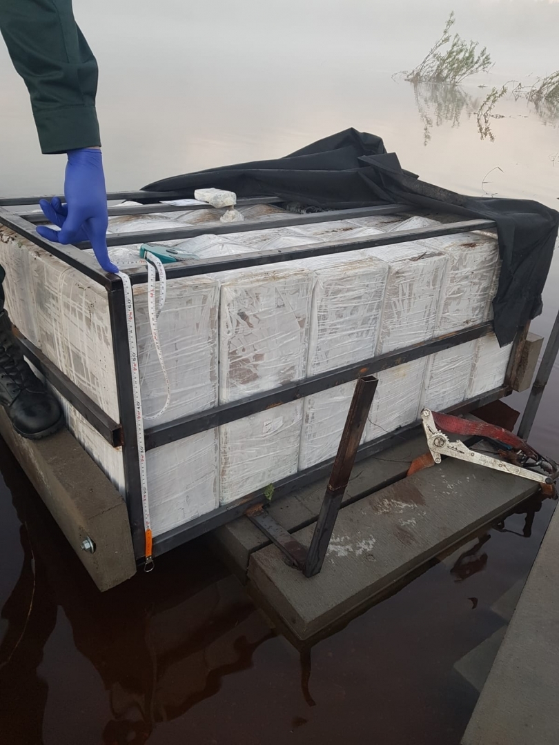 FOTO: Kontrabandas cigaretes