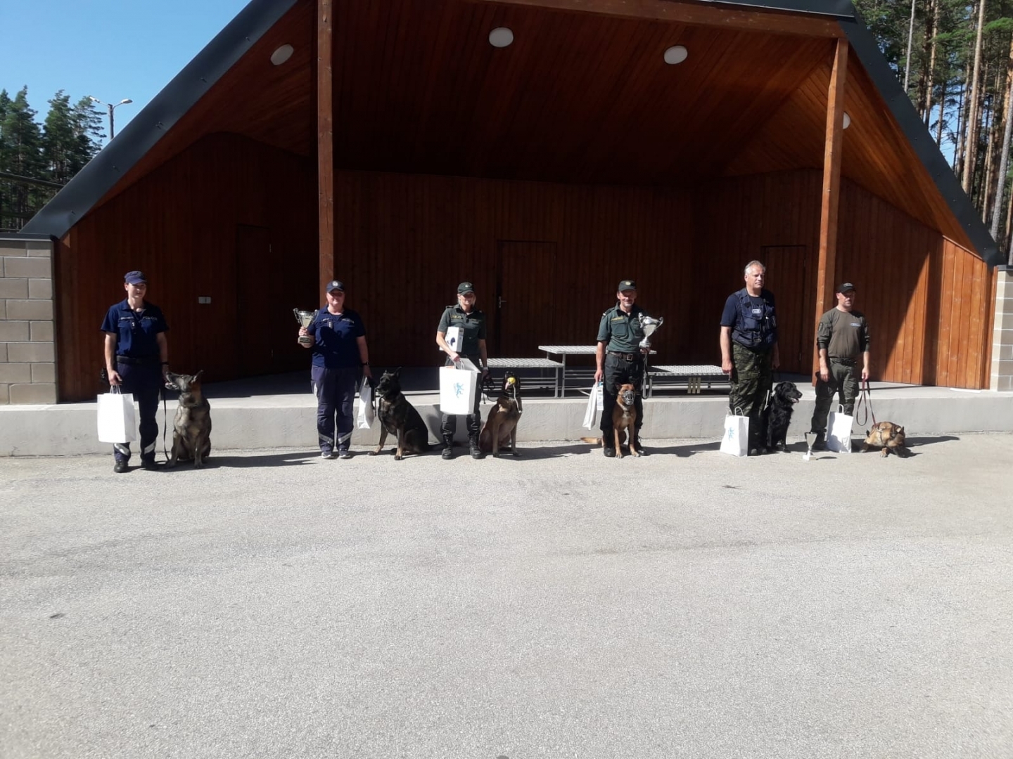 Valsts robežsardzes amatpersonu un dienesta suņu piedalīšanās dienesta suņu profesionālās meistarības sacensībās