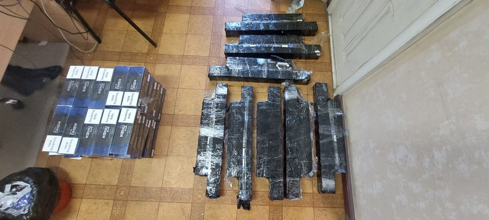 Robežsargi pieķer četras personas cigarešu nelikumīgā pārvietošanā 