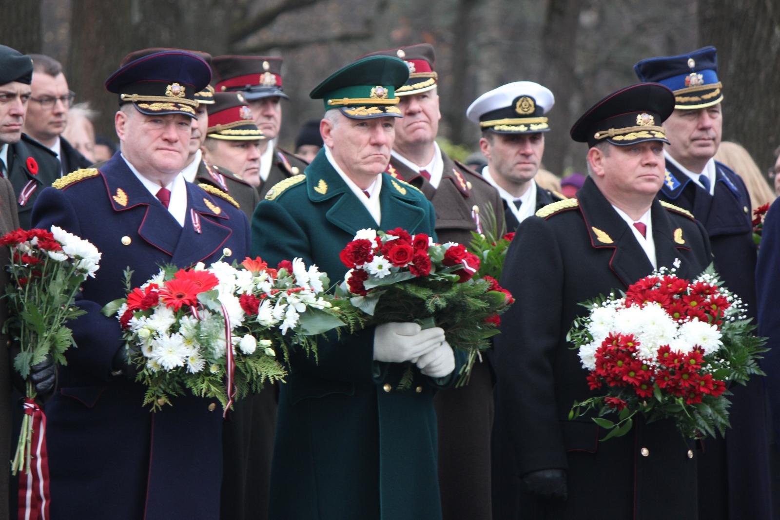Foto: 11.novembrī, godinot Latvijas brīvības cīnītājus un karavīrus, visā Latvijā atzīmē Lāčplēša dienu.