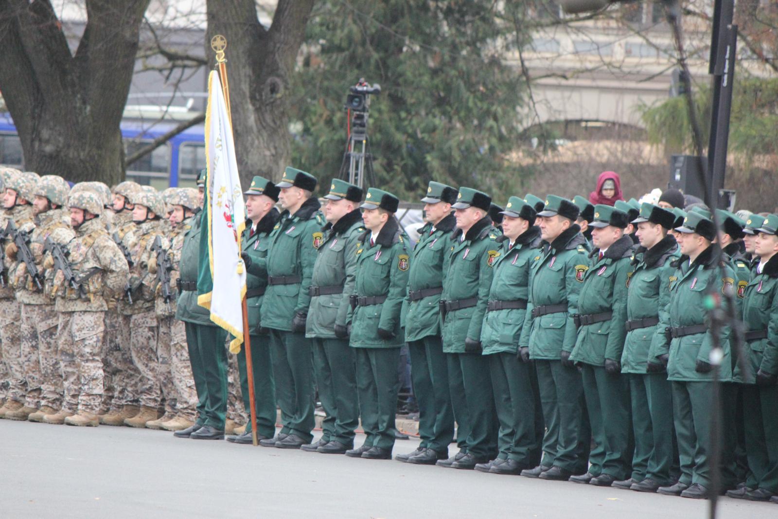 Foto: 11.novembrī, godinot Latvijas brīvības cīnītājus un karavīrus, visā Latvijā atzīmē Lāčplēša dienu.