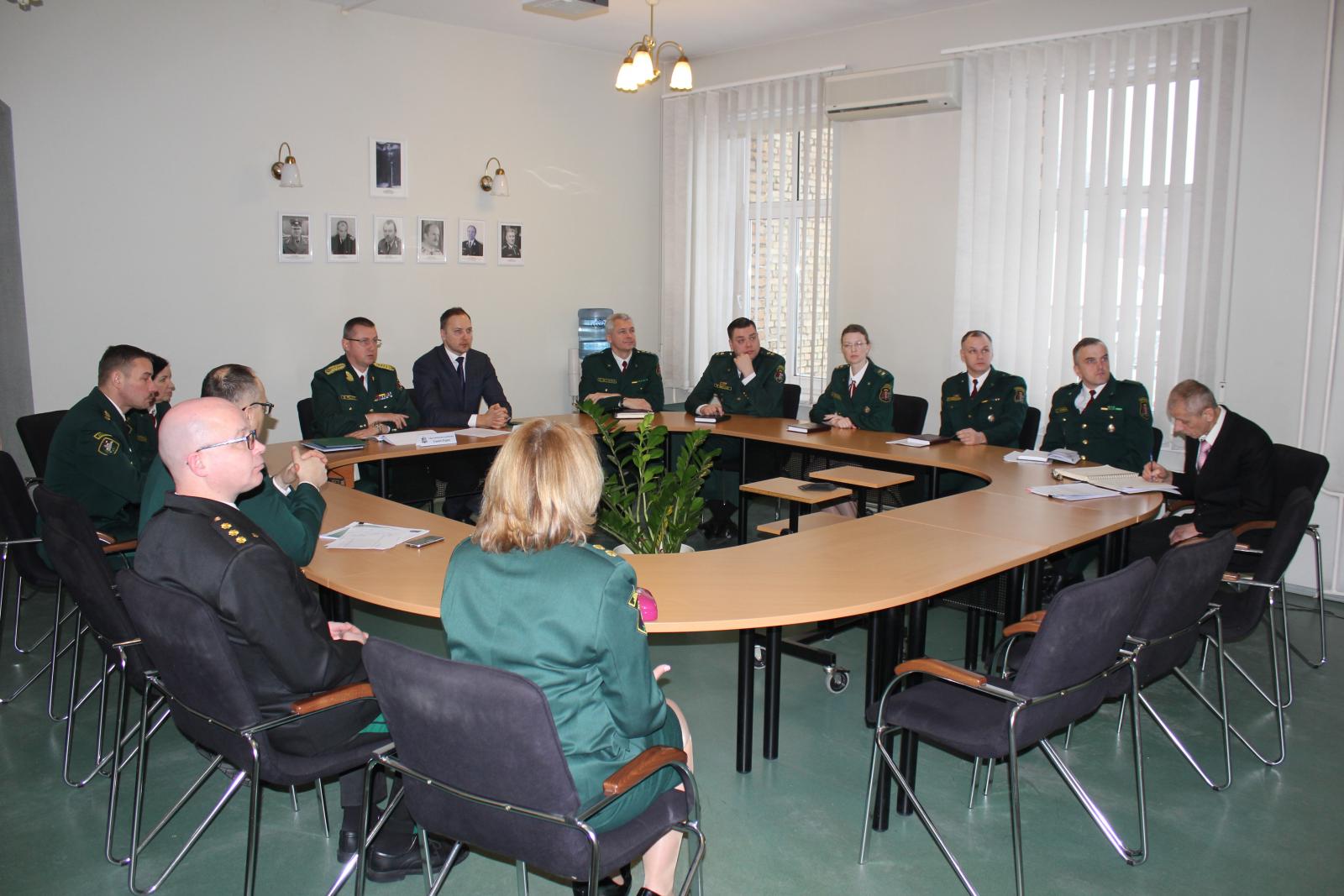 FOTO: IeM ministra vizīte