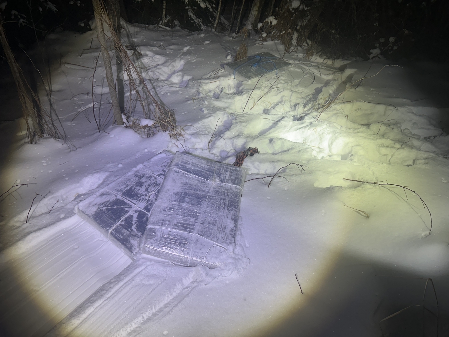 Robežsargi izņem 24 320 kontrabandas cigarešu