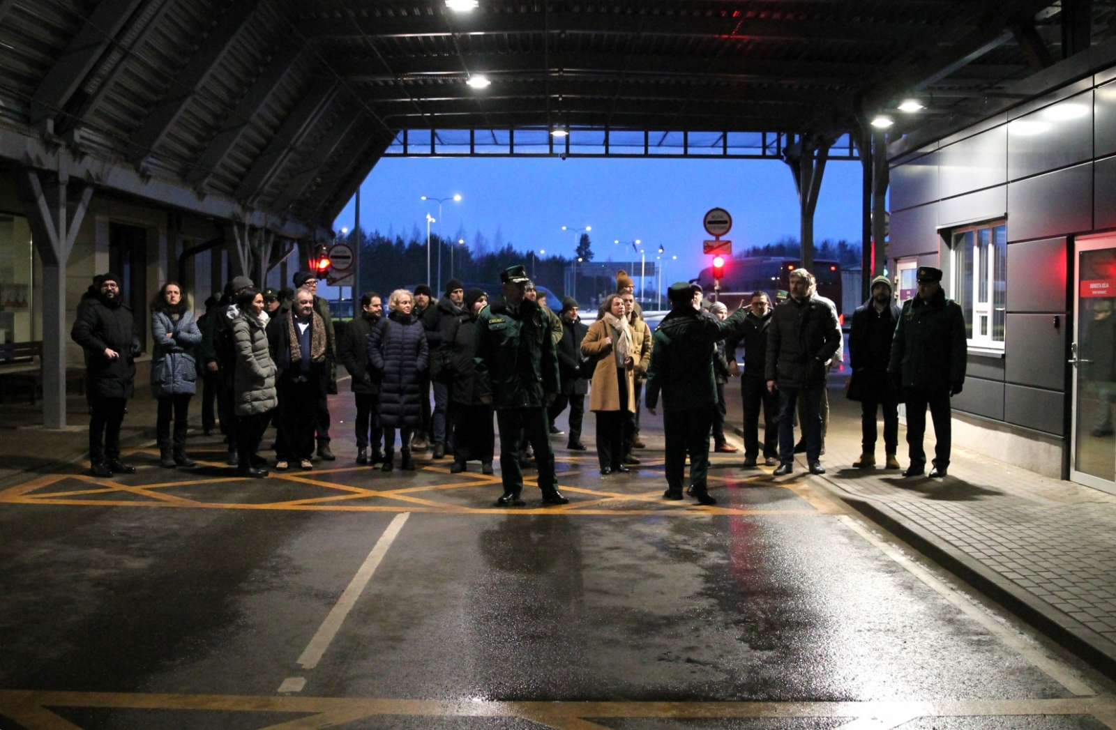 FOTO: Ārvalstu pārstāvniecību delegācijas apmeklē Valsts robežsardzi