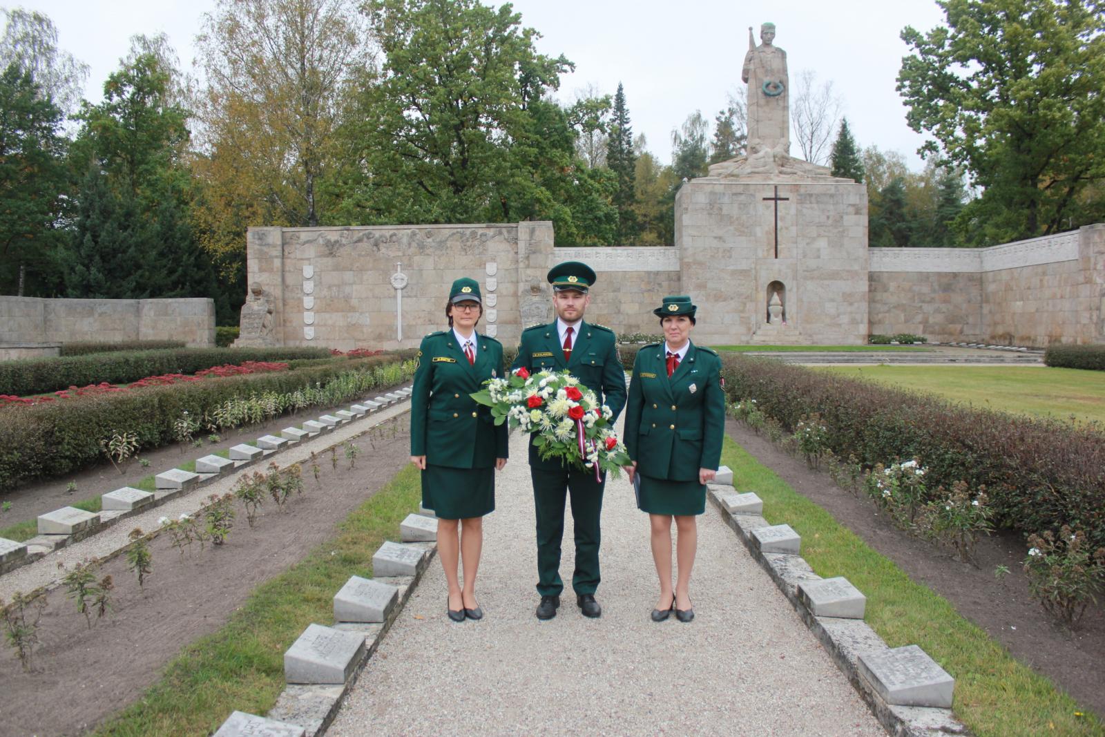 FOTO. Robežsargi piedalās Robežsardzes sagrāves piemiņas pasākumos