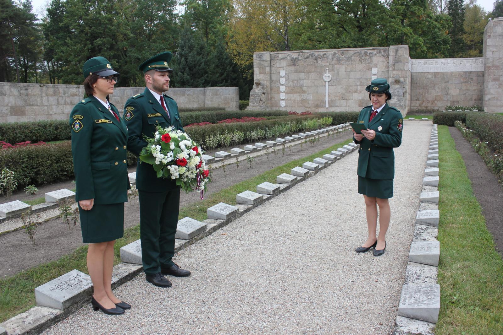 FOTO. Robežsargi piedalās Robežsardzes sagrāves piemiņas pasākumos