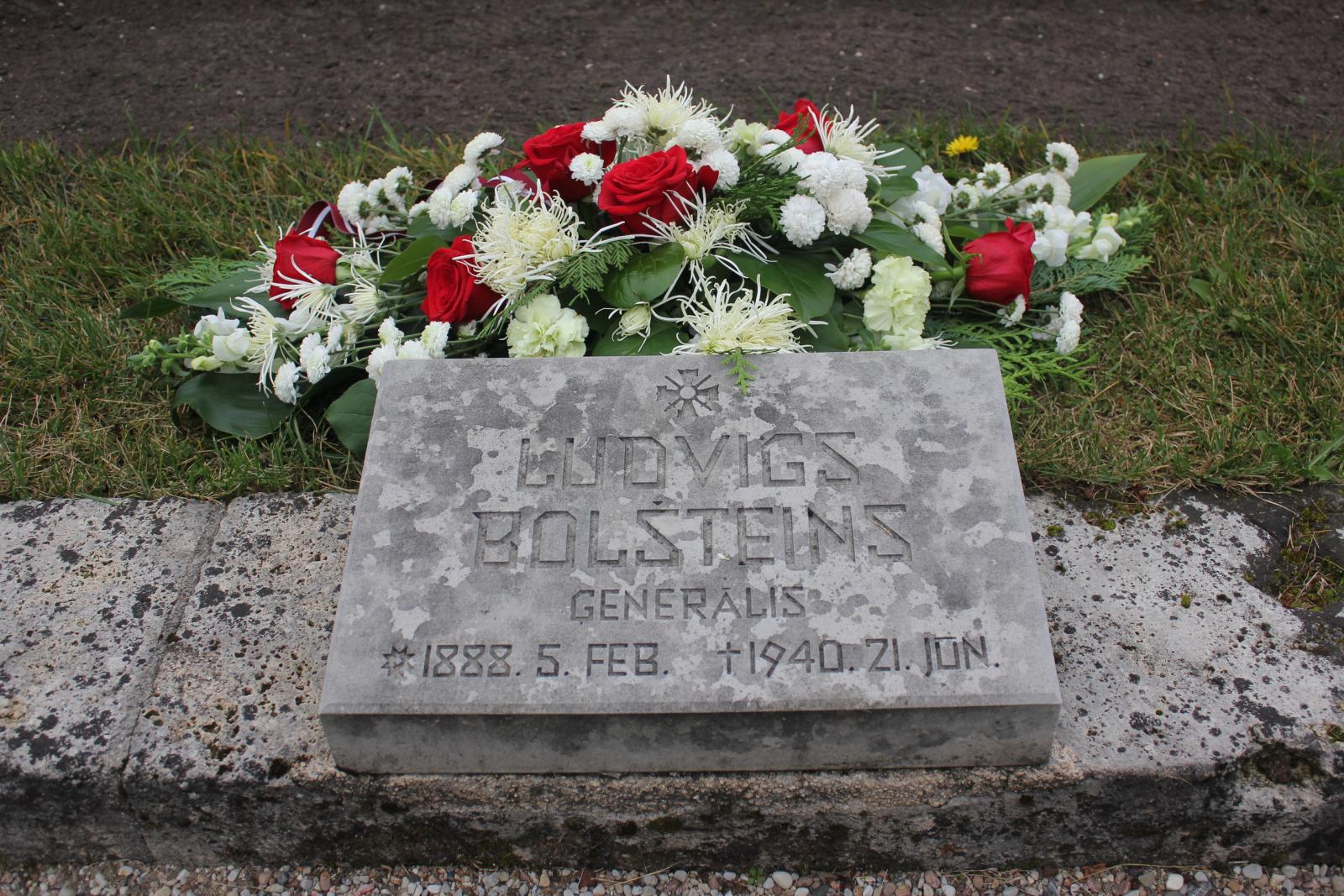 FOTO. Robežsargi piedalās Robežsardzes sagrāves piemiņas pasākumos