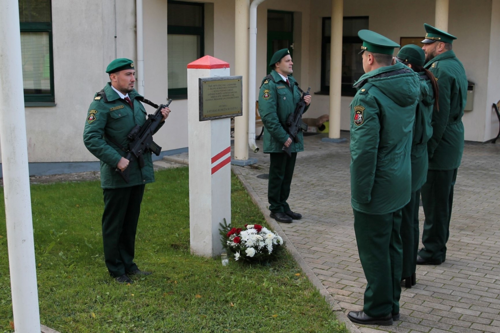 Norisinājās Robežsardzes sagrāves un represēto robežsargu piemiņai veltītie atceres pasākumi