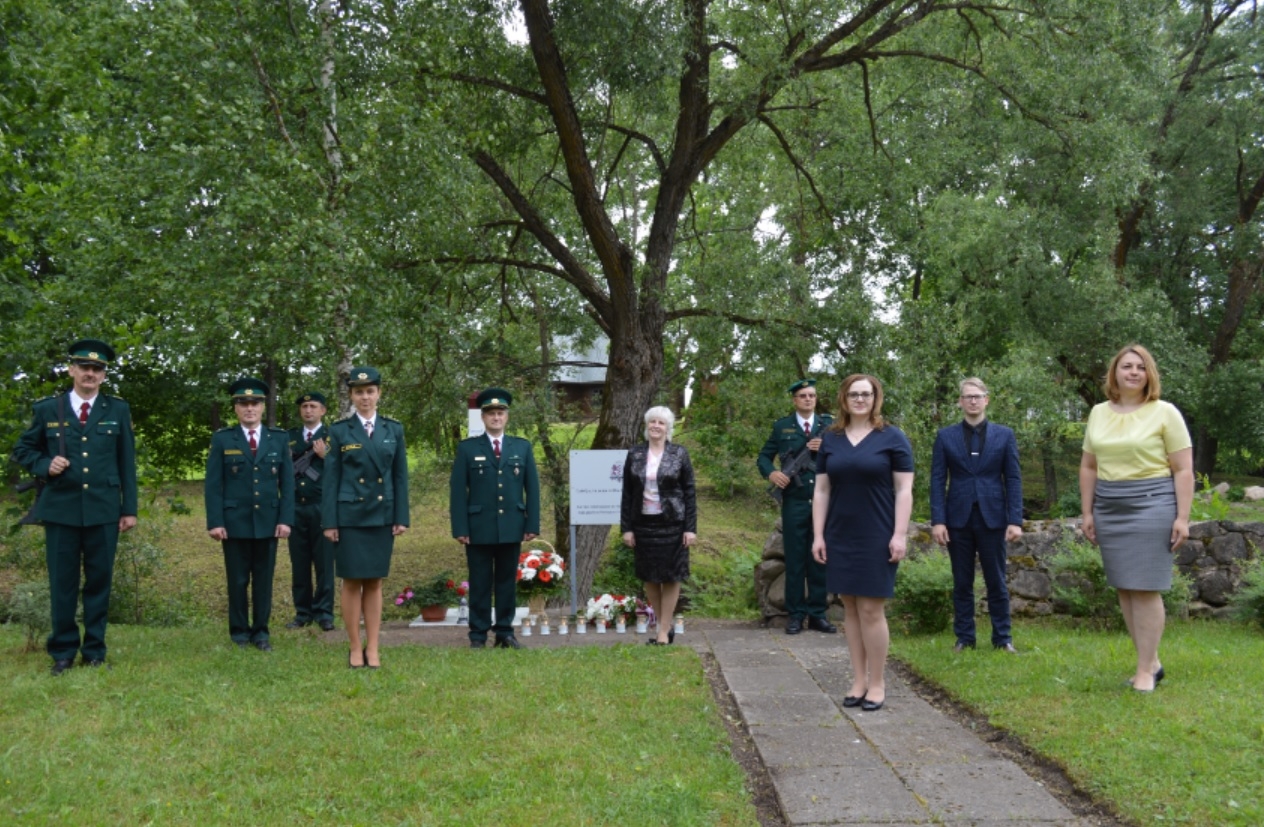 FOTO: Masļenku piemiņas brīdis