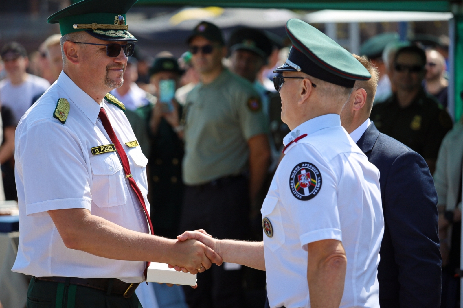 Valsts robežsardzes priekšnieks sasveicinās