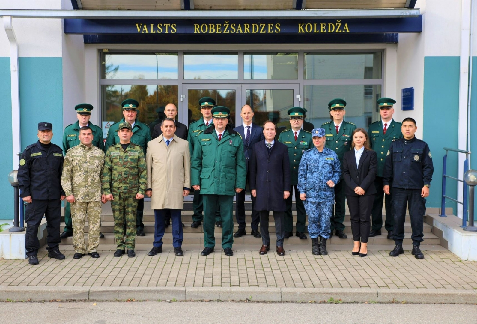 Pieci kinologi no Centrālāzijas valstīm saņēma apliecības