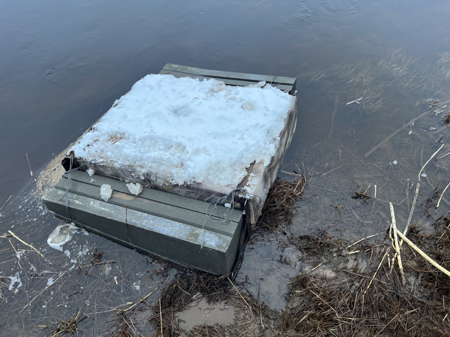 Robežsargi izņem 60 000 kontrabandas cigarešu