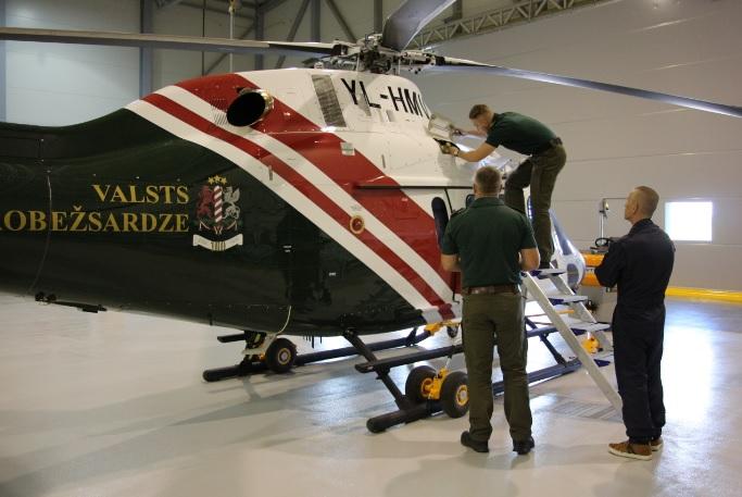 VRS Aviācijas pārvaldes piloti iegūst “Agusta 119 MKII” helikoptera tipa kvalifikāciju