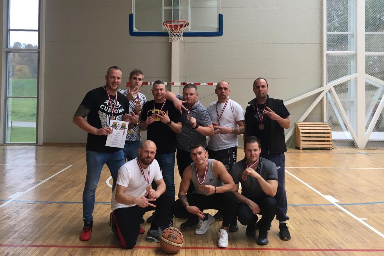 FOTO: VRS basketbola komandu kopbilde