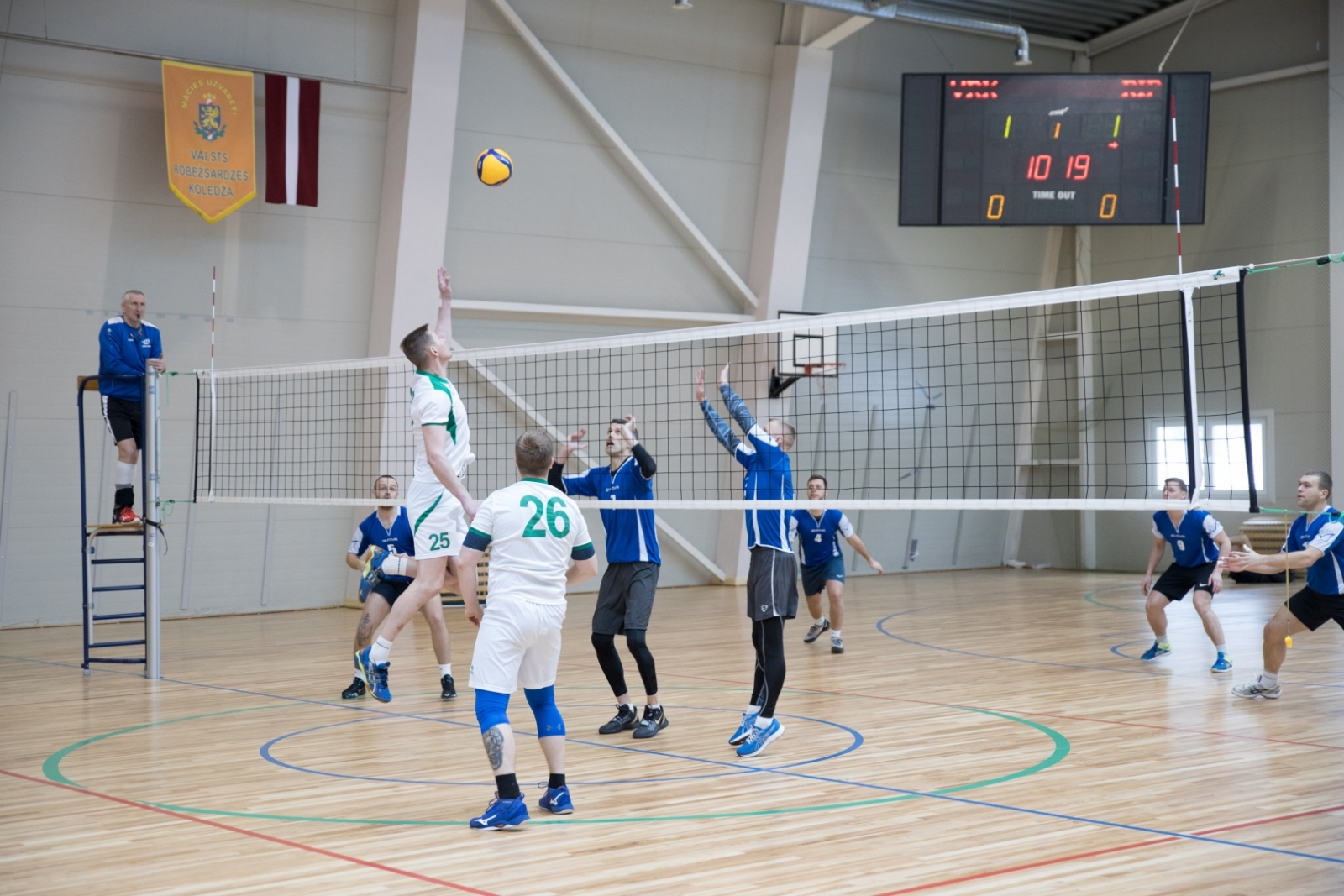 Valsts robežsardzes Daugavpils pārvaldes volejbolisti izcīna uzvaru volejbolā