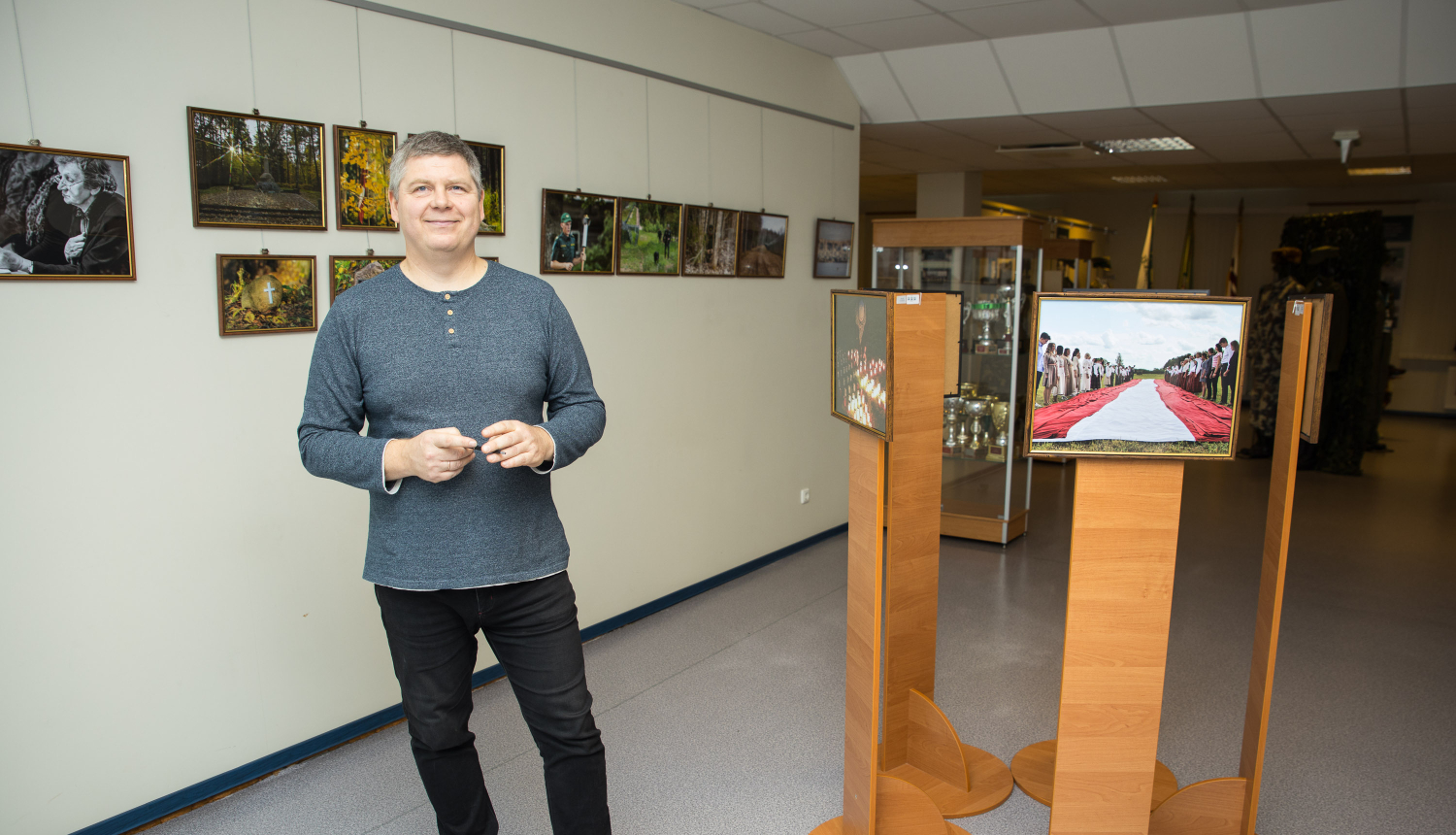 FOTO: A. Baltiņš savā izstādē