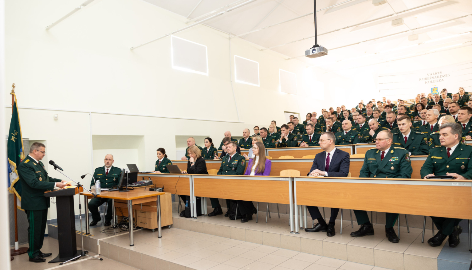 FOTO: Atskaites sanāksme