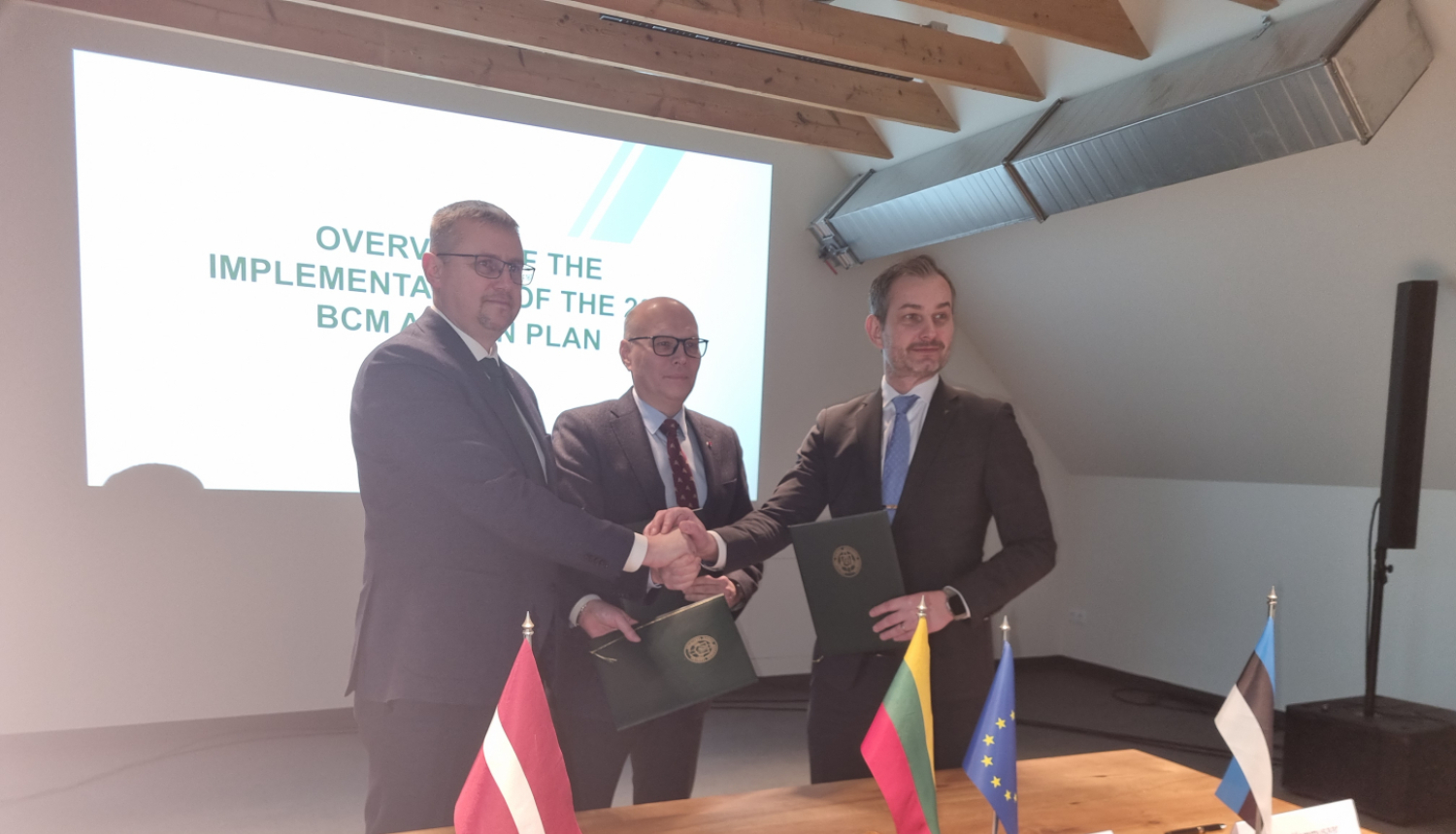 FOTO: Latvijas, Lietuvas un Igaunijas robežapsardzības iestāžu vadītājI 