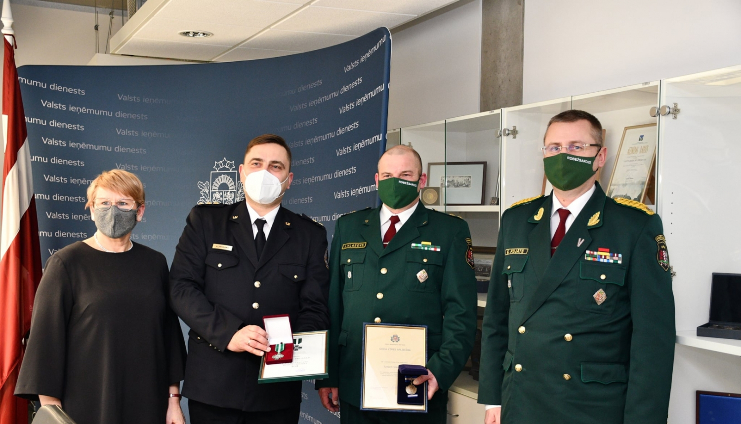 FOTO: VID un VRS amtpersonas