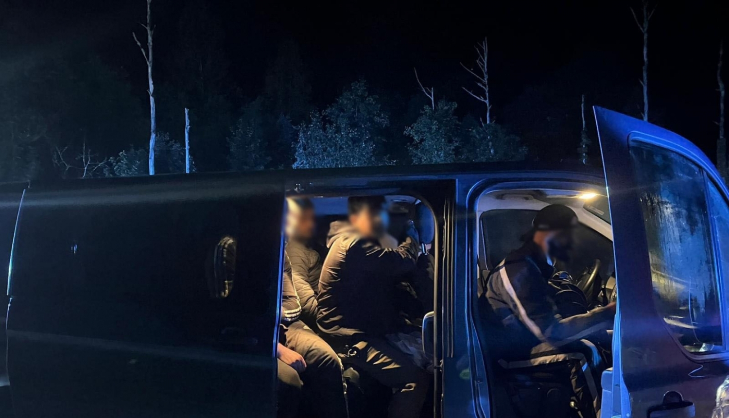 Aizturēti kārtējie nelegālie imigranti un viņu atbalstītāji