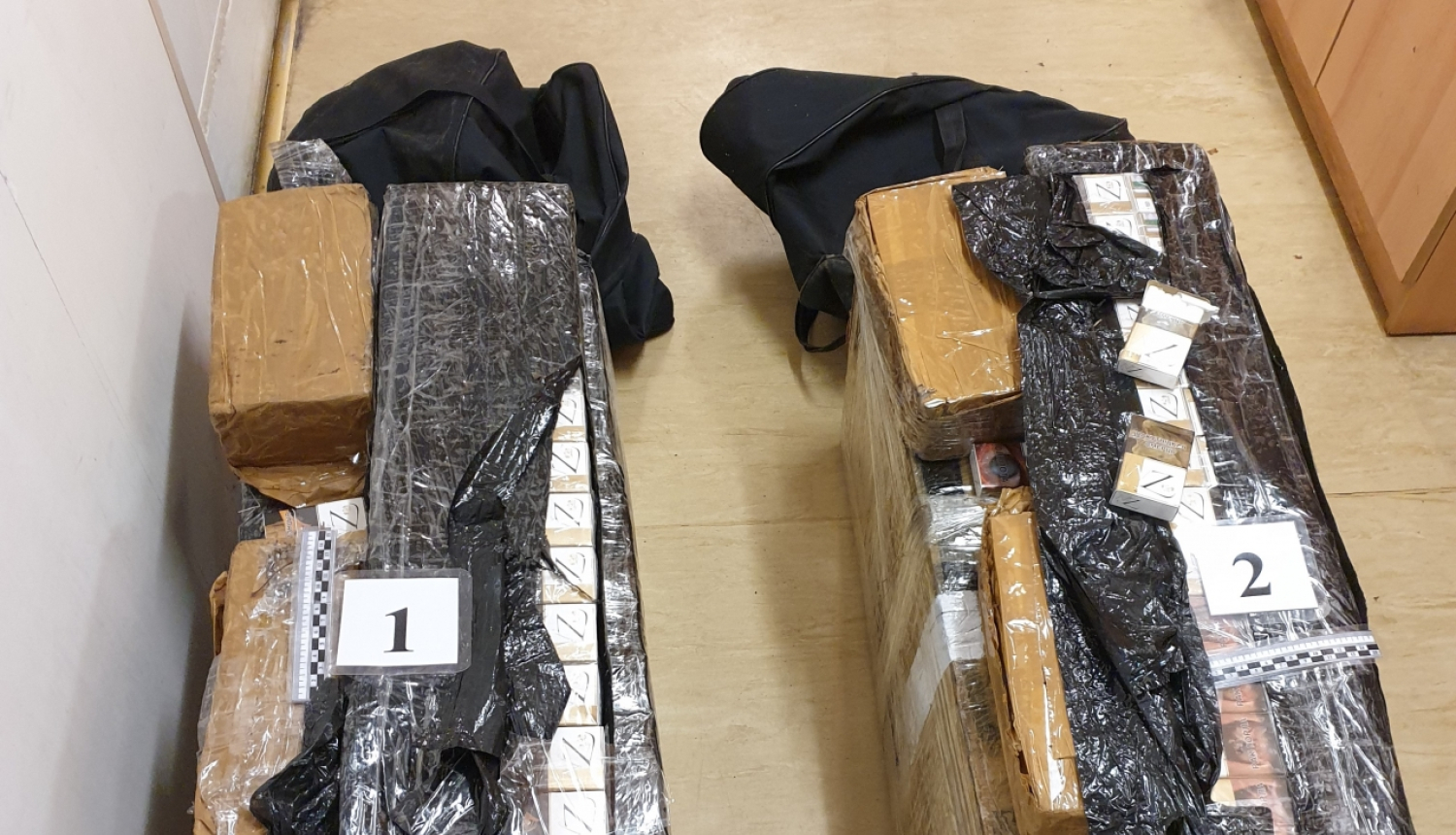 Robežsargi izņem 50 000 kontrabandas cigarešu