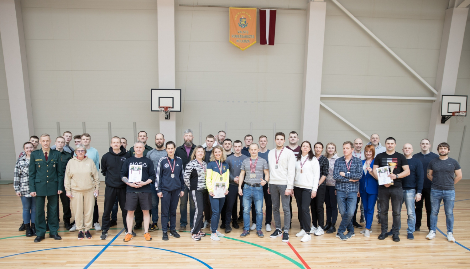 FOTO: Peldēšanas sacensības VRK