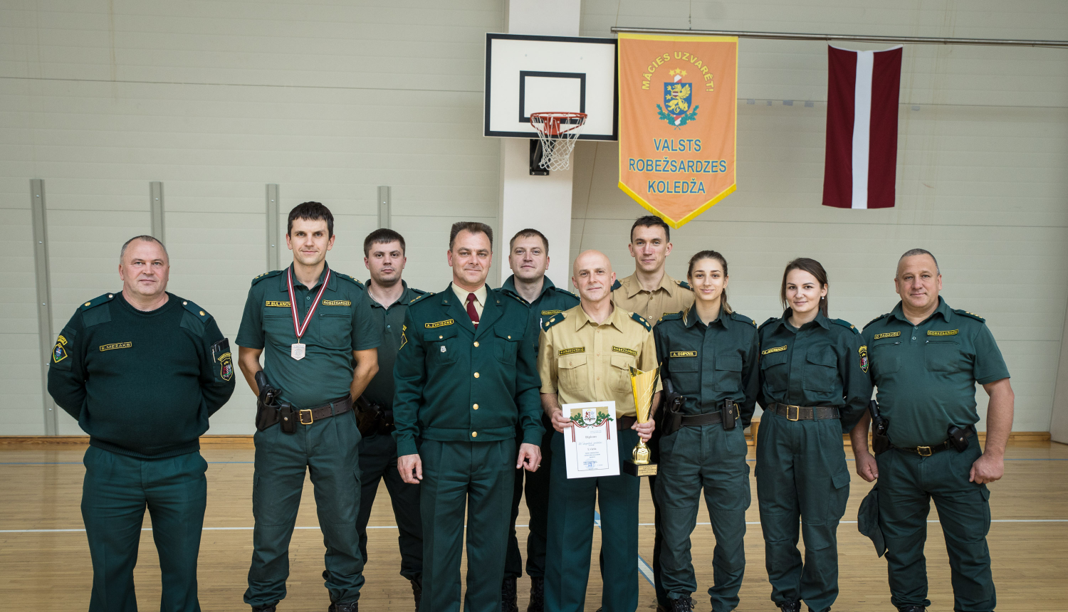 FOTO: Robežsargu šaušanas sacensību dalībnieku kopbilde