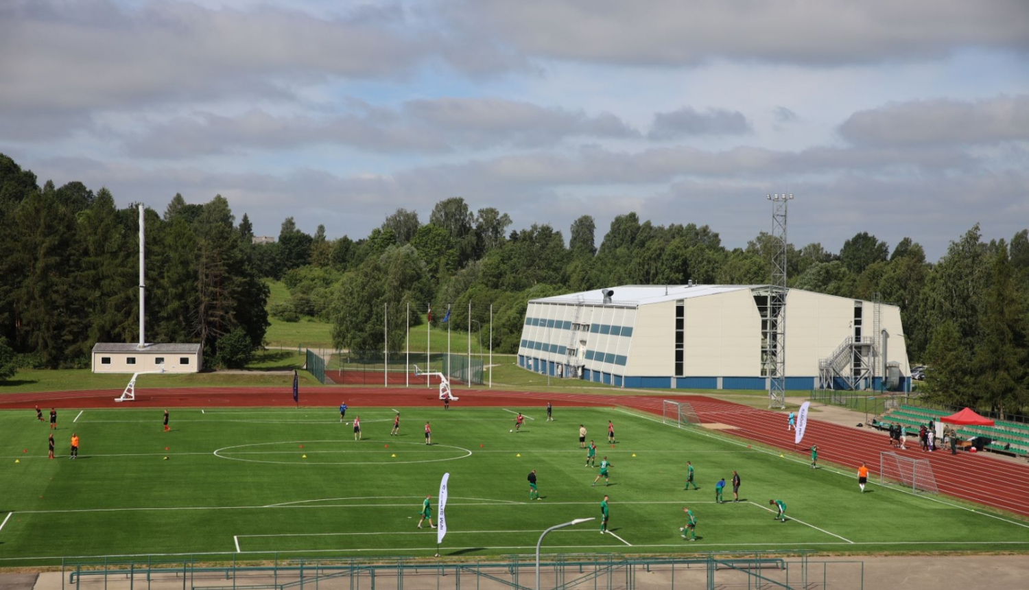 FOTO: Atjaunotais stadions