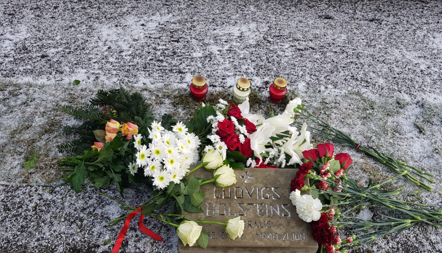 FOTO: Piemiņas pasākums