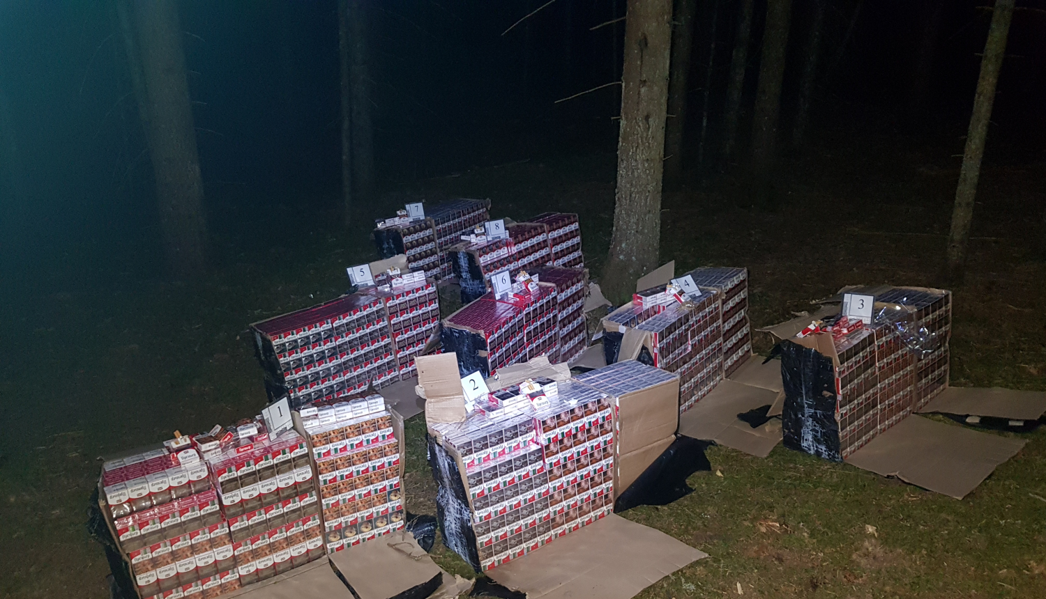 Foto : Kontrabandas cigaretes