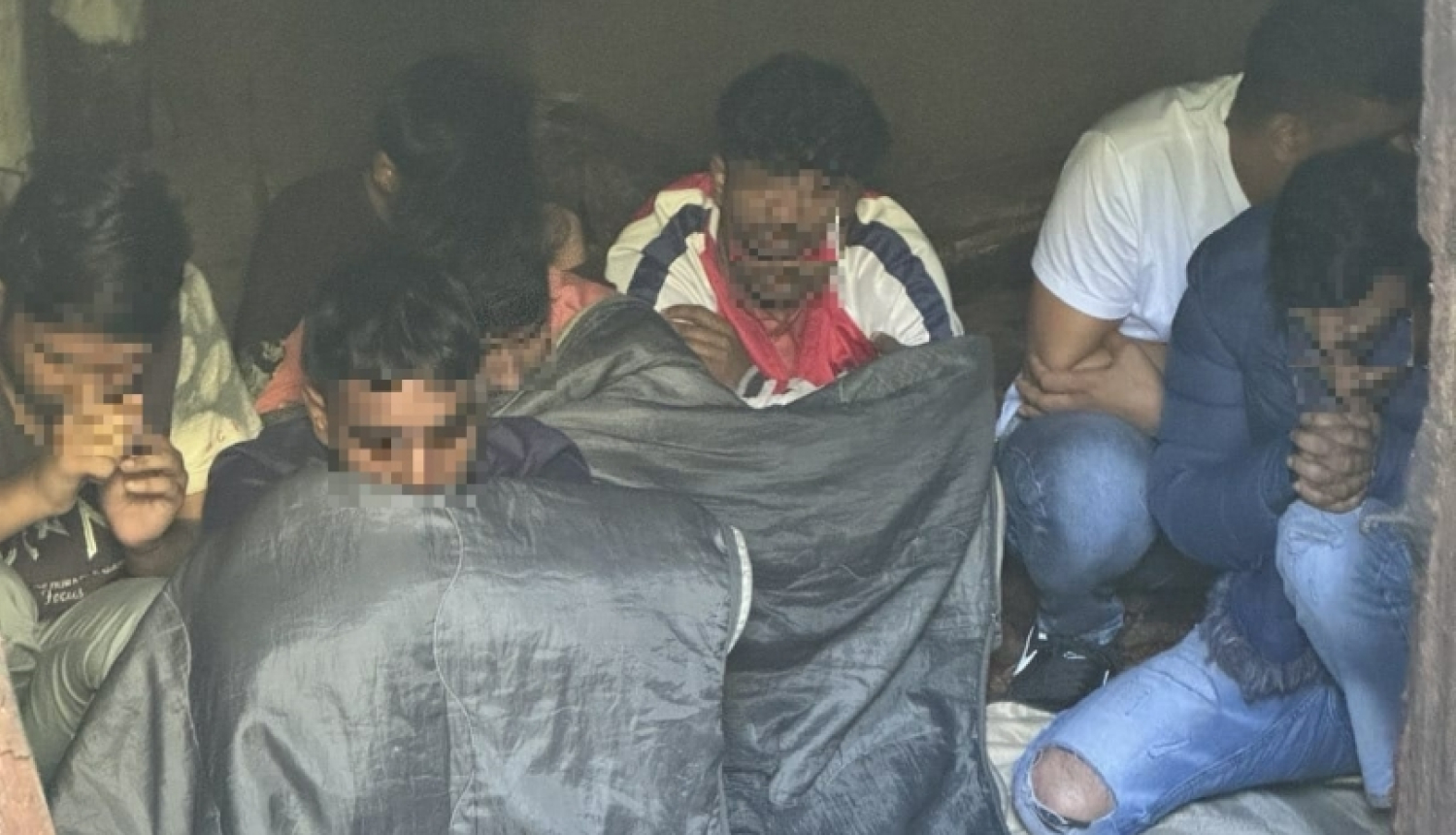 FOTO: Atturētie migranti