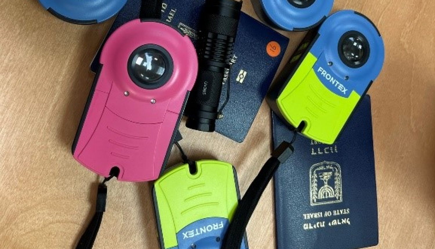 FOTO: Viltotie dokumenti